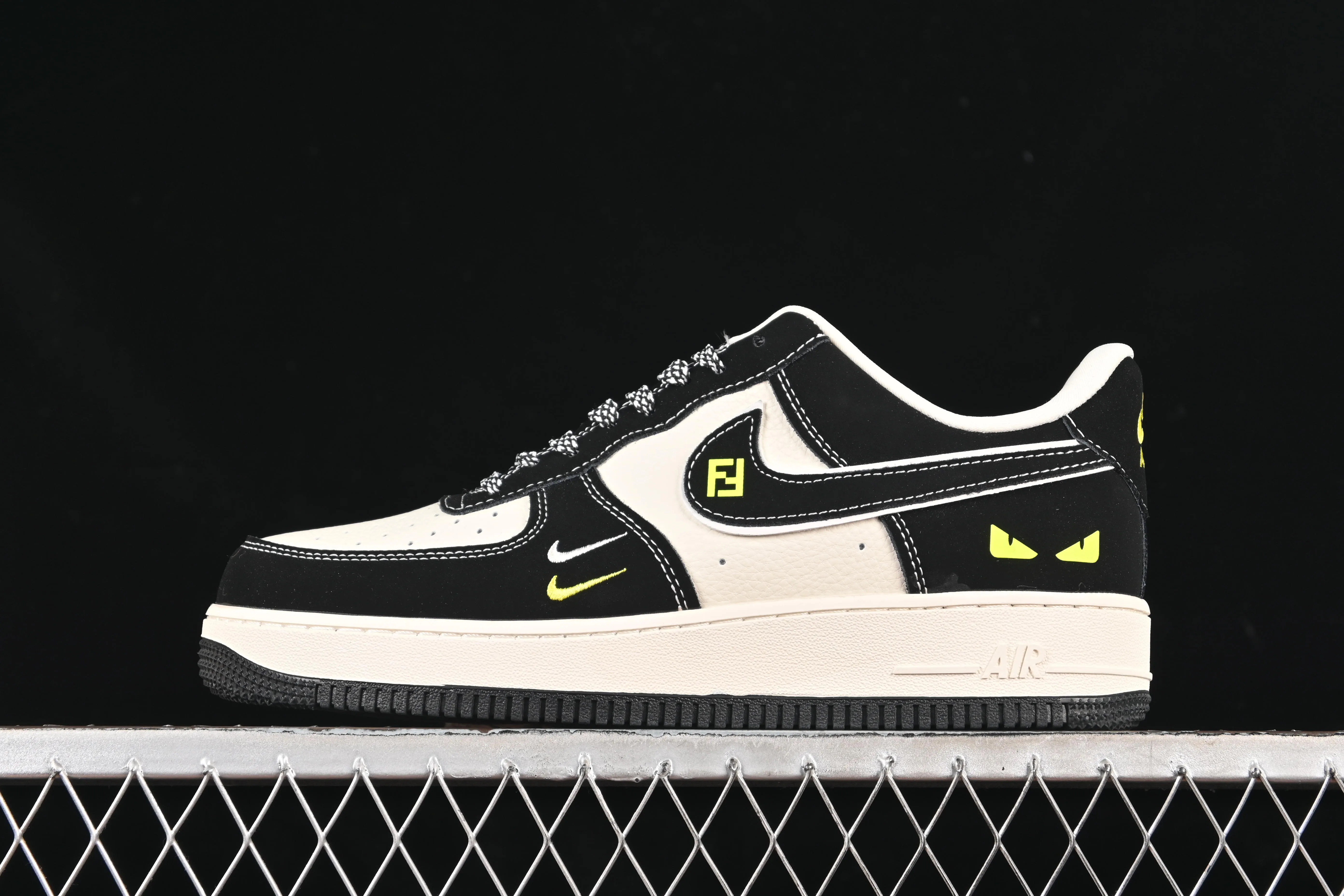 All Categories Nk Air Force 1 Air Force Series Nk Air Force 1 Low Air Force Low Nike Air Force 1'07 Low Fendi Joint Little Monster Air Force One Low Casual Sneakers XL1979-102